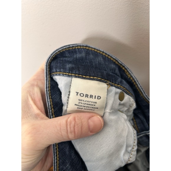 Torrid Blue Denim Cut Off Distressed Pockets Shorts Plus Size 18 - Picture 9 of 9